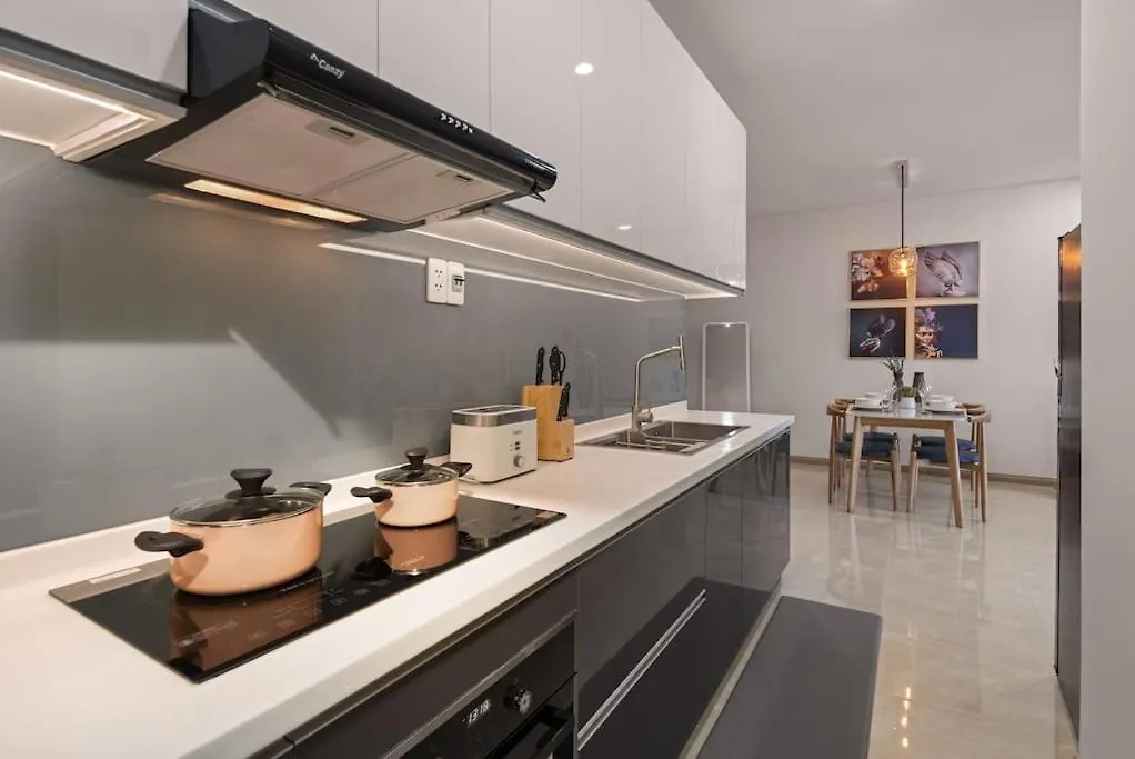 2Bdr Modern Highrise Condo, City & River Views, Pool Da Nang Vietnam
